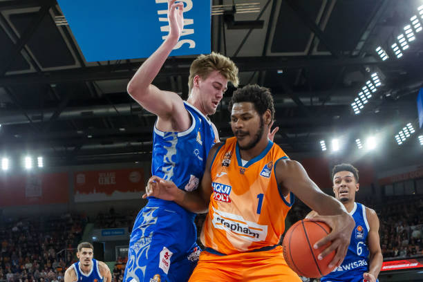 入不同的是 入不同的是