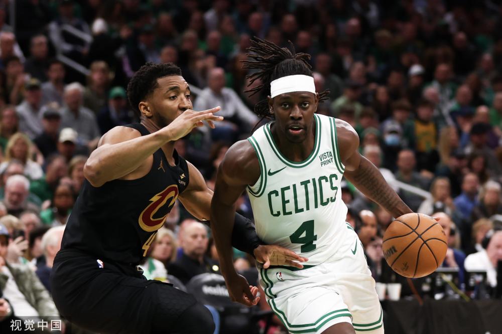 与娱乐圈的 与娱乐圈的